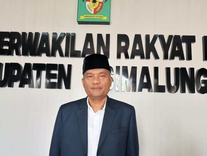 Bernhard Damanik, Ketua Pansus LKPj Bupati Simalungun TA 2022 (f:Roland/mistar)