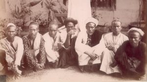 Perjalanan jemaah haji asal Tanjung Priok, Jakarta menuju Aceh, sebelum berlanjut ke Makkah. Foto tahun 1948 (Sumber: KITLV Leiden)
