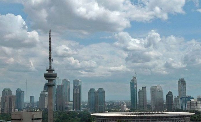BMKG Sebut Cuaca Kota-kota Besar di Indonesia Capai 34 derajat Celcius