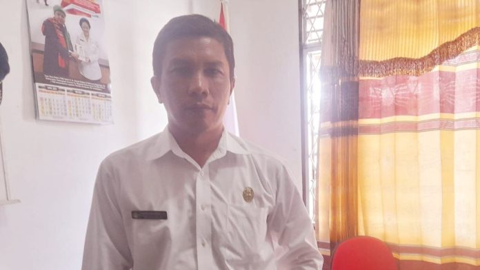 Kepala SMA Negeri 1 Tanah Jawa, Sudung A Sihombing.