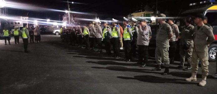 Tim gabungan patroli rutin malam hari yang digelar Polres Simalungun.