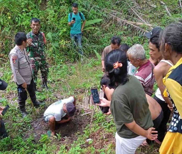 Warga Temukan Bayi Laki-laki Terkubur Dalam Tanah di Simalungun