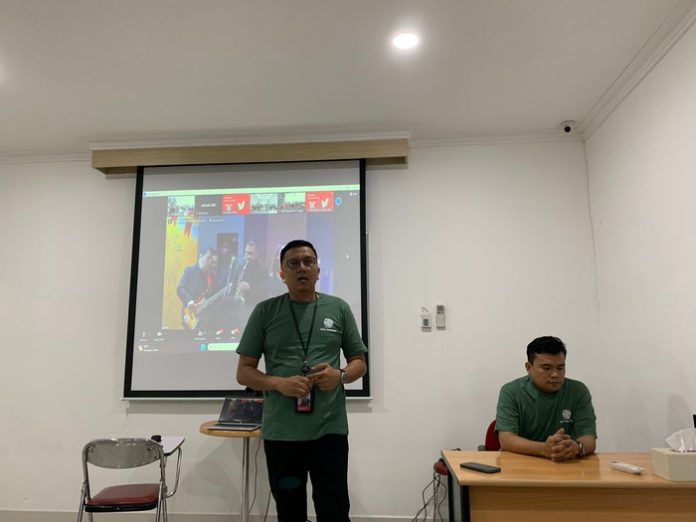 Kepala Kantor Perwakilan BEI Sumut, Pintor Nasution usai ikut menyaksikan peluncuran mobile application IDX Mobile secara virtual di Medan. (f:ist/mistar)