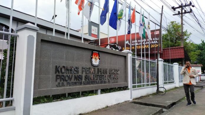 Kantor KPU Sumut di Jalan Perintis Kemerdekaan, Medan. (f: syahrial/mistar)