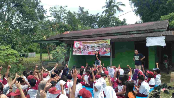 Kegiatan Lomba Mewarnai di pelataran Rumah Baca Pelita Bangsa di Simalungun.