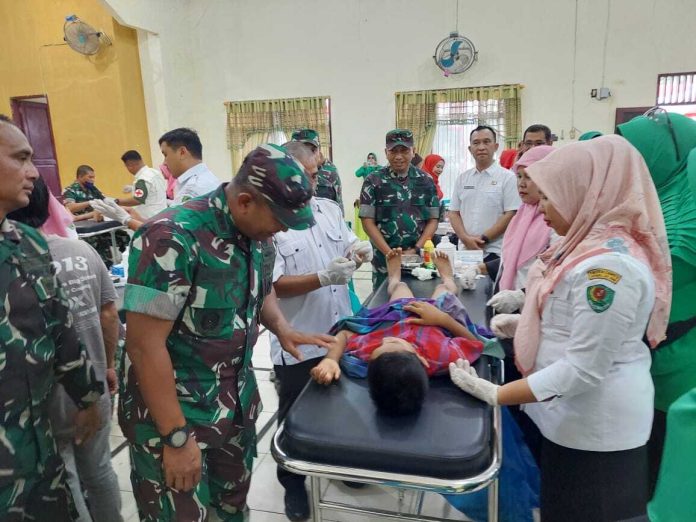 Kunker Danrem 023KS ke wilayah Koramil 01BT Diisi dengan Bansos, Sunatan massal dan Bantuan Balita Stunting