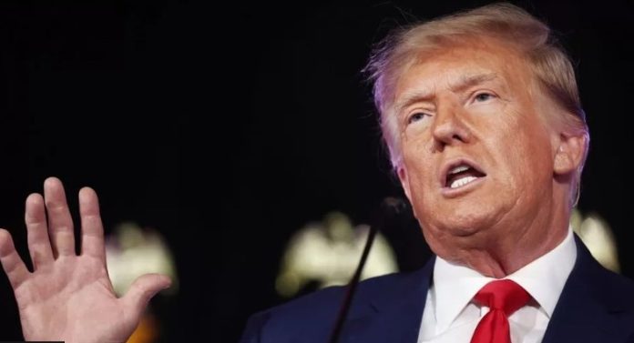 Trump Menghadapi 37 Dakwaan dalam Kasus Dokumen Rahasia AS