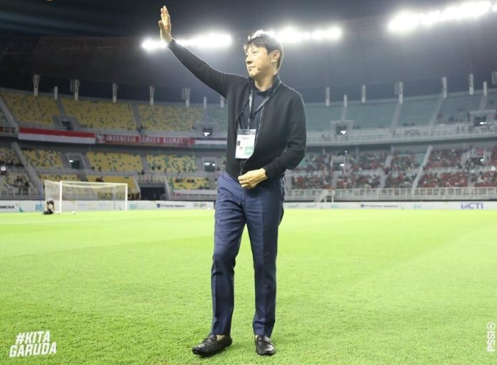 Tak Lagi Tangani Tim U-20, Shin Tae-yong Dipercaya Pegang Timnas Indonesia Senior dan U-23