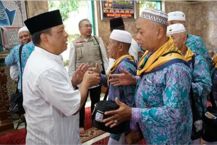 Pj Wali Kota Bersama Forkopimda Sambut Kepulangan 93 Jamaah Haji Tebing Tinggi