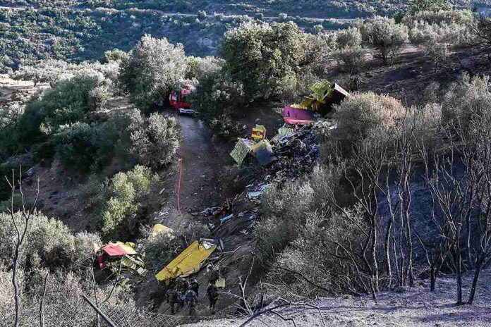 Pesawat Damkar Terjatuh dan Meledak di Yunani, Dua Pilot Tewas
