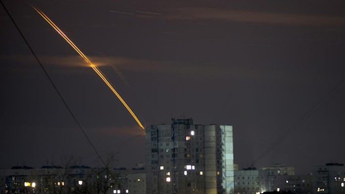 Serangan roket Rusia ke Ukraina.