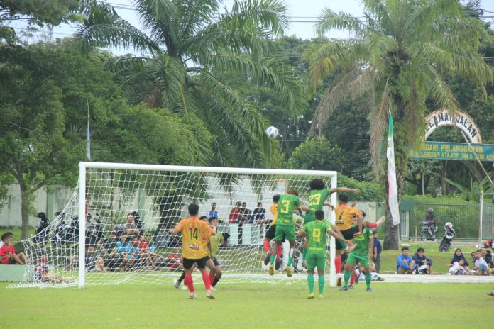 Kesebelasan Labura Hebat FC melawan Taruna Satria FC dengan skor 2-0 (f:indra/mistar)