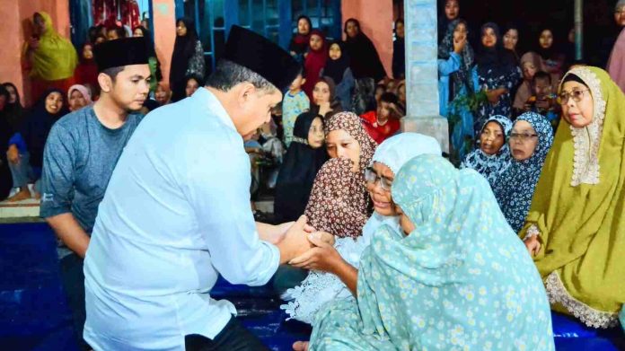 Bupati Batu Bara Zahir melayat ke rumah duka PMI yang meninggal di Malaysia.