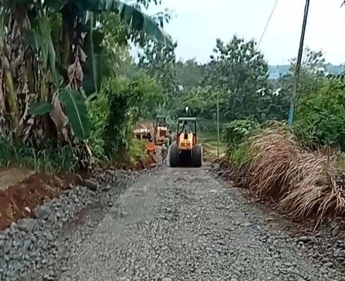 Jalan Penghubung di Kecamatan Patumbak Deli Serdang Diperbaiki