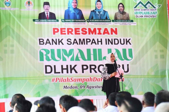 Nawal Lubis Ajak Masyarakat Sumut Ubah Kebiasaan Membakar Sampah