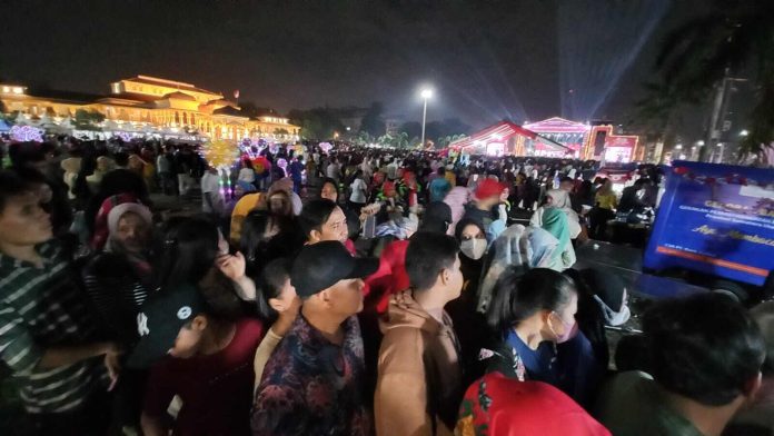 Ribuan Warga Tumpah di Pesta Rakyat Kota Medan, Menanti Penampilan Judika