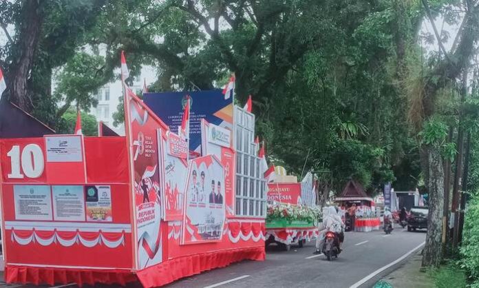 Mobil Pawai yang akan menghiasi kota Medan (f:matius/mistar)