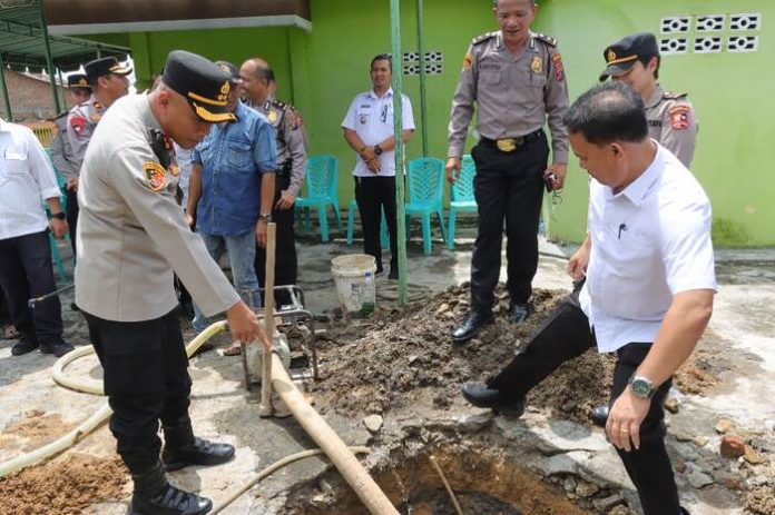 Pembangunan Sumur Bor di Masjid AL-Hidayah Pondok Tengah (f;ist/mistar)