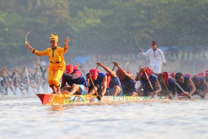 Festival Jalur Pacu Riau