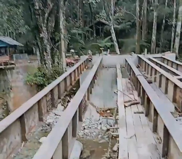 Jembatan Lau Buaya