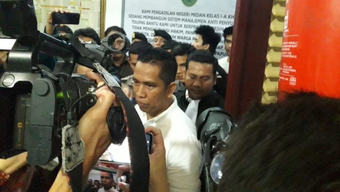 Terdakwa Achiruddin Hasibuan sesuai menjalani persidangan di ruang sidang Cakra 4 PN Medan.