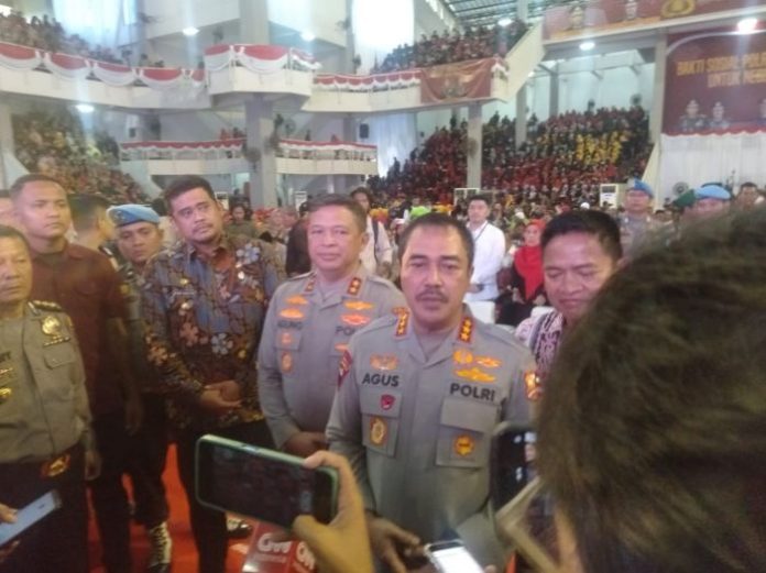 Wakapolri Bagikan 5.000 Paket Sembako di Medan, ini Harapannya