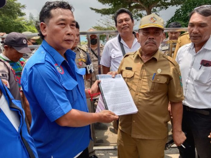 Desak Haknya Dikembalikan, FSPTI Simalungun Geruduk Kantor Bupati Simalungun