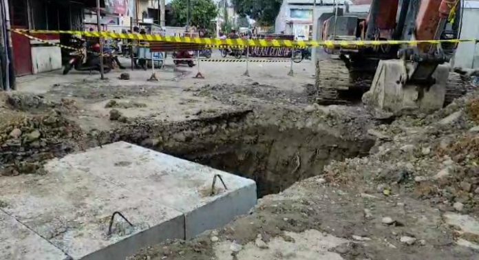 Pekerja Drainase di Medan Diduga Tewas Tertimpa Beton