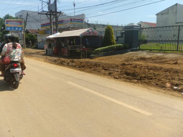 Proyek yang meresahkan warga dan mengancam keselamatan di kawasan Simalingkar (f:ist/mistar)