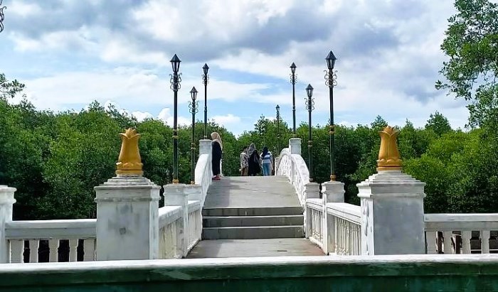 Jembatan Batu