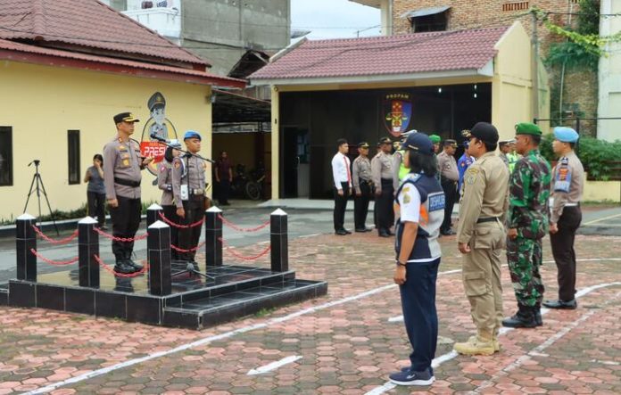 Apel Gelar Pasukan Operasi Mandiri Kewilayahan Aquabike Toba 2023, Jumat (17/11/2023). (f.Pangihutan Sinaga/mistar)