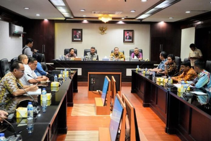 Cegah Inflasi saat Nataru, Aulia Rachman Minta PUD Pasar Medan Intens Pantau Harga Pasar
