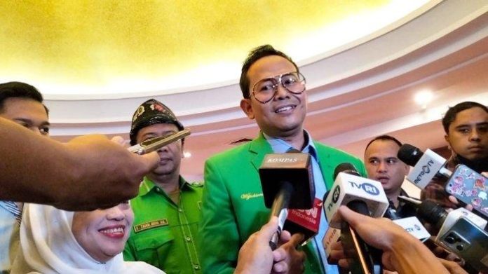Pengurus dan Kader PPP mendeklarasikan dukungan ke pasangan Prabowo-Gibran (f:tribun/mistar)