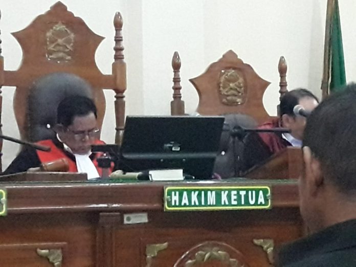 Hakim Sulhanuddin Tidur saat Sidang Kasus Korupsi Ma'had UIN Sumut Berlangsung