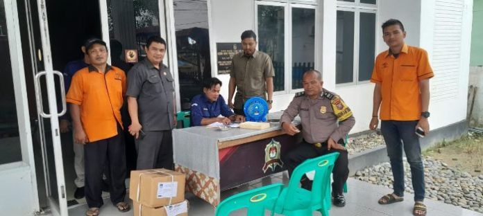 Polres Tanjung Balai Siagakan Personel saat Pendistribusian Logistik Pemilu 2024