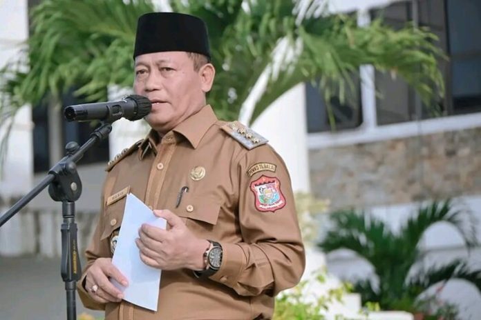 H.Waris Tholib Wali Kota Tanjungbalai ingatkan ASN untuk menjaga netralitas pada Pemilu (f;saufi/mistar)
