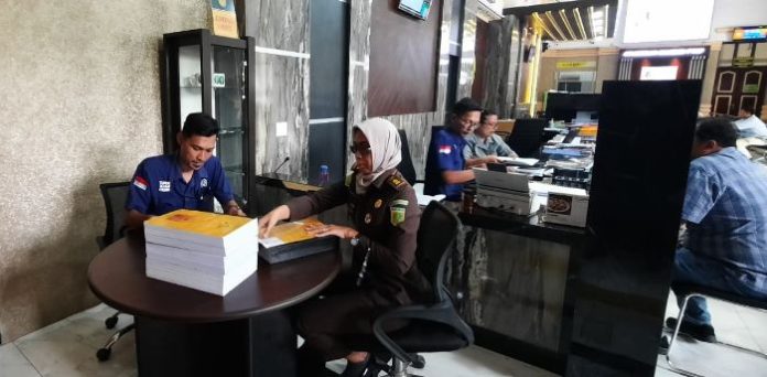 Kejari Medan Limpahkan Berkas Kasus Anggota Bawaslu Medan ke Pengadilan Tipikor