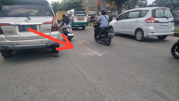 Lokasi kejadian Bus Trans Metro Deli yang menabrak pengemudi sepeda motor di SM Raja