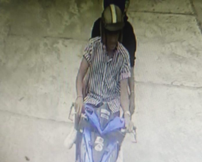 Rekaman CCTV pelaku pencurian kotak amal di 2 Kelurahan Tambangan