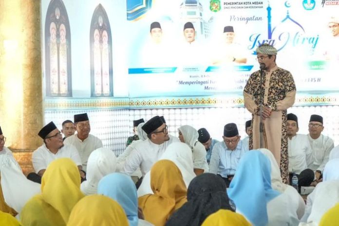 Ribuan Masyarakat Hadiri Peringatan Isra Mikraj Pemko Medan di Mesjid Raya Al Mashun