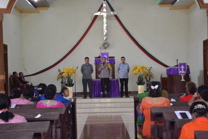 Minggu Kasih, Kapolres Labusel Sampaikan Pesan Kamtibmas di Gereja GKPI Kota Pinang