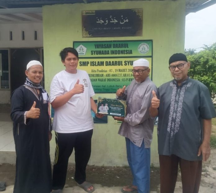 Mantan Gubsu Berikan Paket Kurma ke-10 Masjid dan 2 Ponpes di Kota Tebing Tinggi