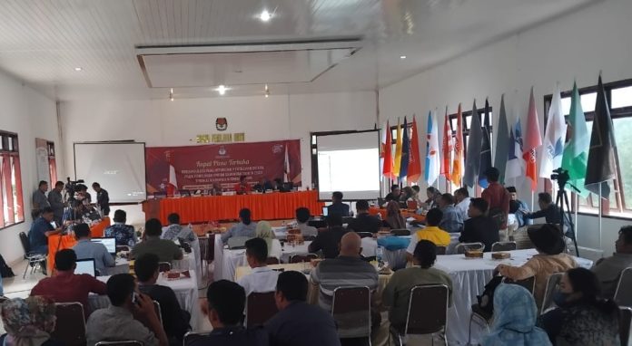 Pleno Rekapitulasi di KPU Simalungun Dinilai Lambat, Pengamat Pemilu Masalah KPPS Muncul di Kabupaten