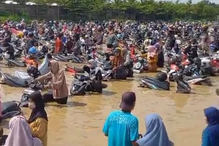 Kondisi banjir di Kabupaten Cirebon (f:ist/mistar)