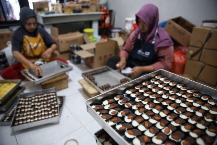 Aneka kue lebaran di industri rumahan Ika Cokies di Medan