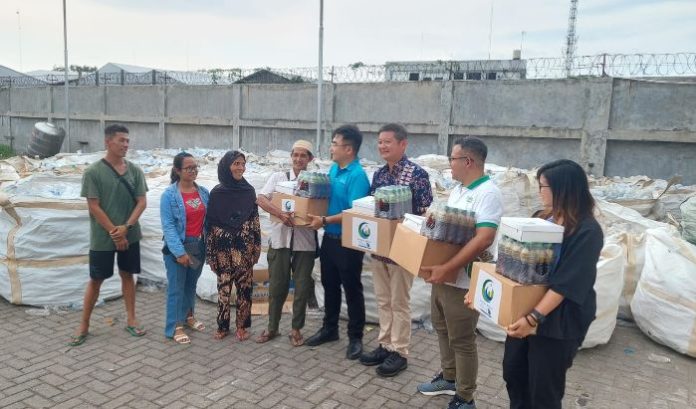 Dukung Pahlawan Daur Ulang, Yayasan Mahija Bagikan 1.000 Paket Sembako