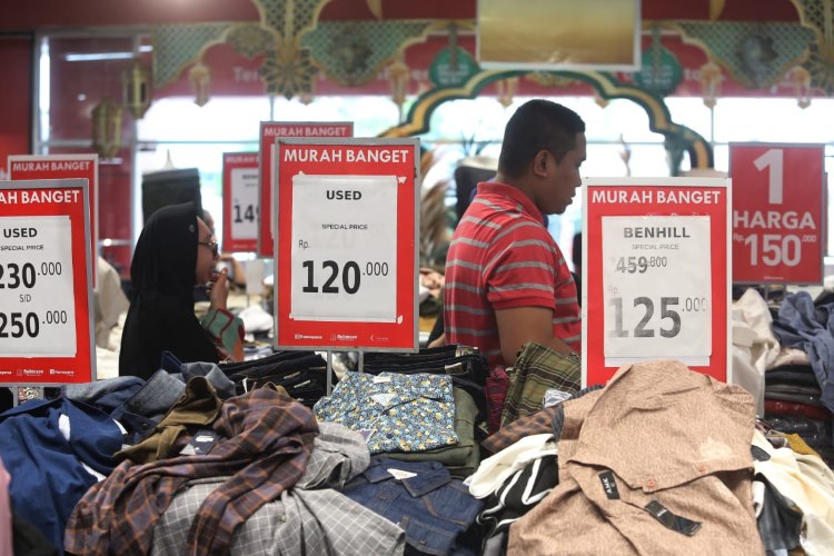 Pusat perbelanjaan di Medan memberikan harga spesial dan diskon jelang lebaran