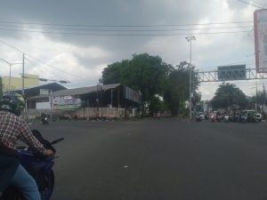 Traffic light Jalan SM Raja Simpang Mesjid Raya (f: matius/mistar)