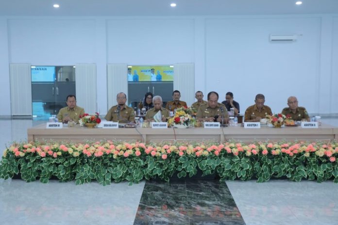 Rapat koordinasi pemerintahan Pemkab Asahan digelari di aula melati kantor Bupati.
