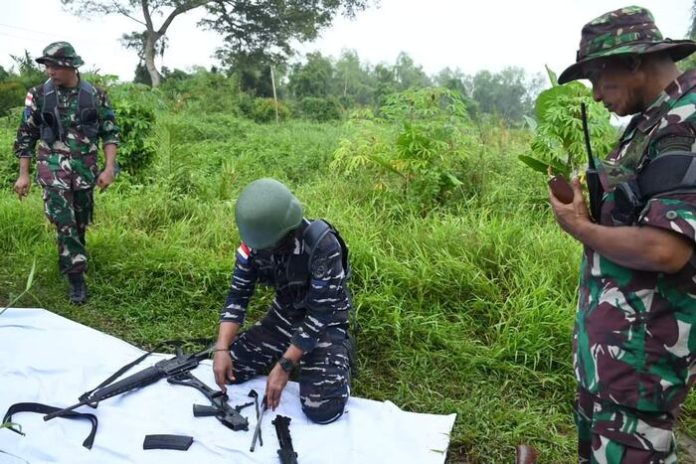 prajurit Lanal Tanjung Balai Asahan diuji dalam Lomba Jurit Tangkas (f:ist/mistar)